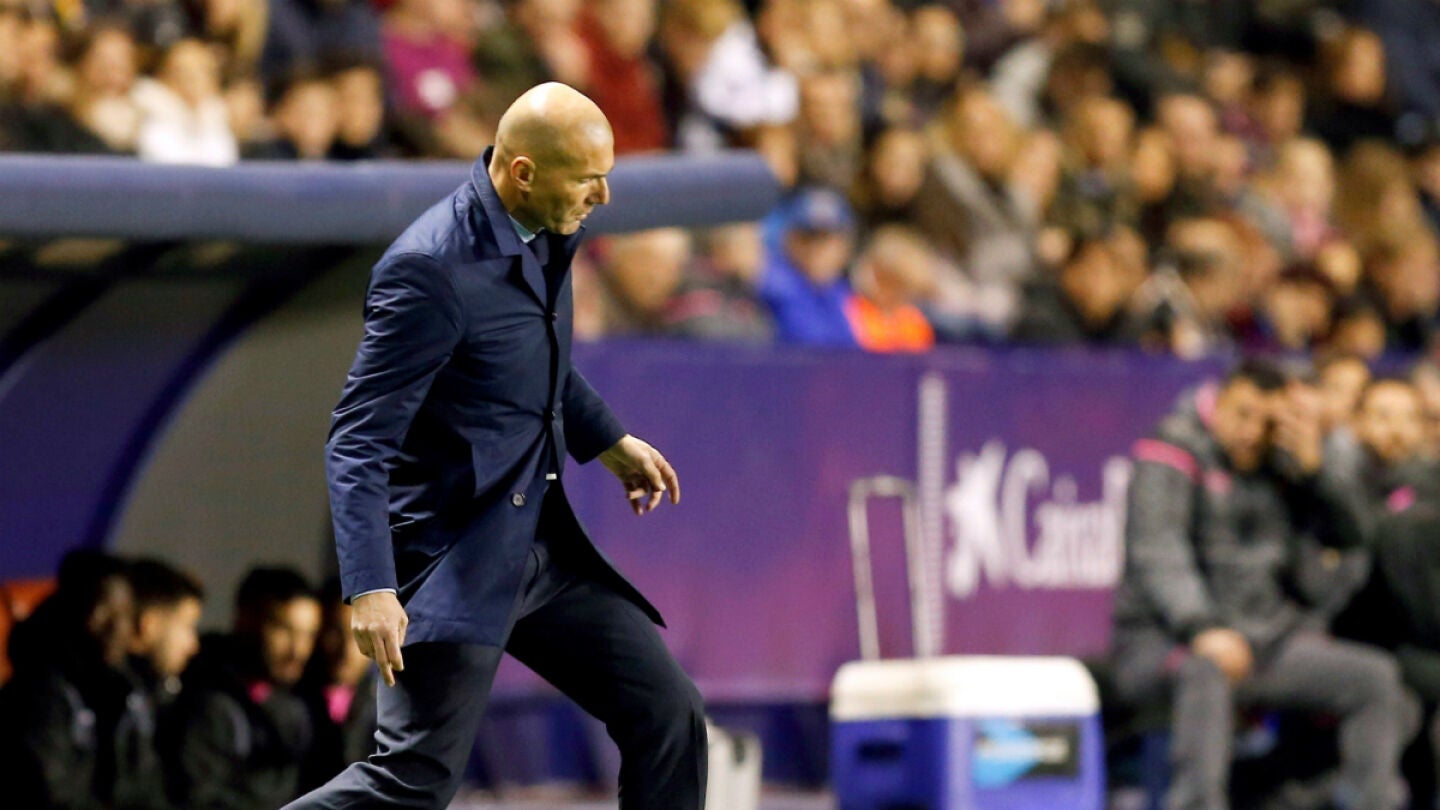 Zidane, ante el Levante