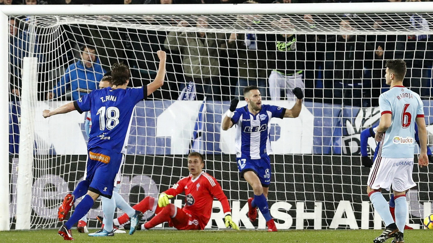Pedraza celebra un gol Pedraza celebra un gol