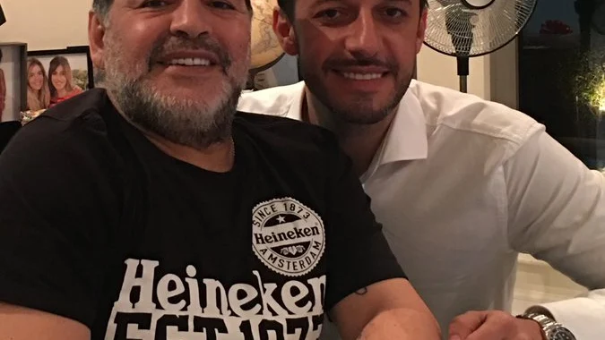 Maradona, con su abogado