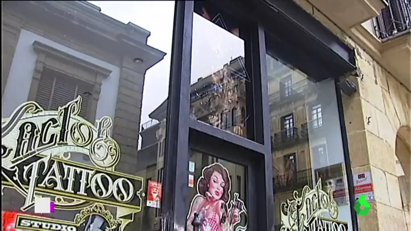 Investigan a un tatuador de Donostia por presunto acoso a al menos cuatro de sus clientas Investigan a un tatuador de Donostia por presunto acoso a al menos cuatro de sus clientas