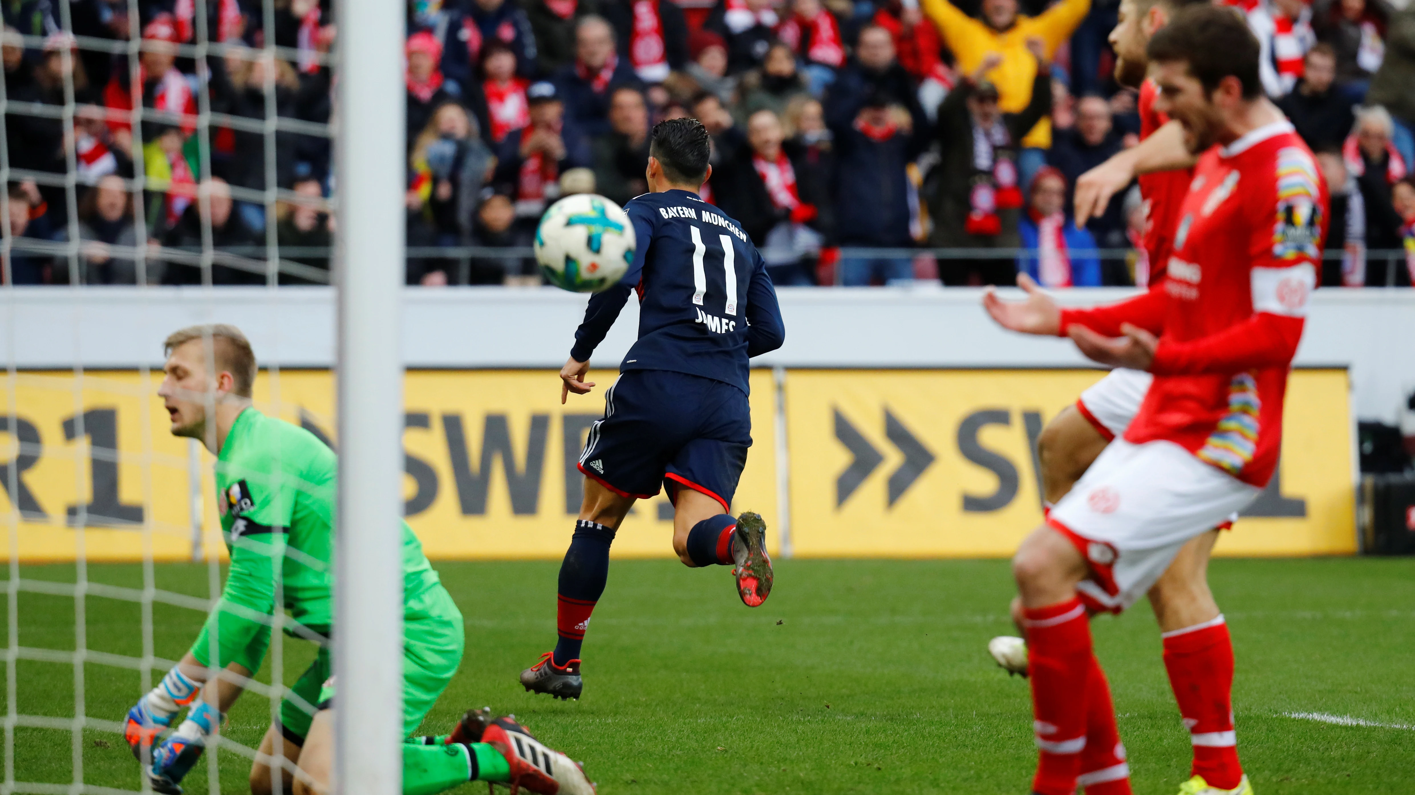 James Rodríguez celebrando un gol