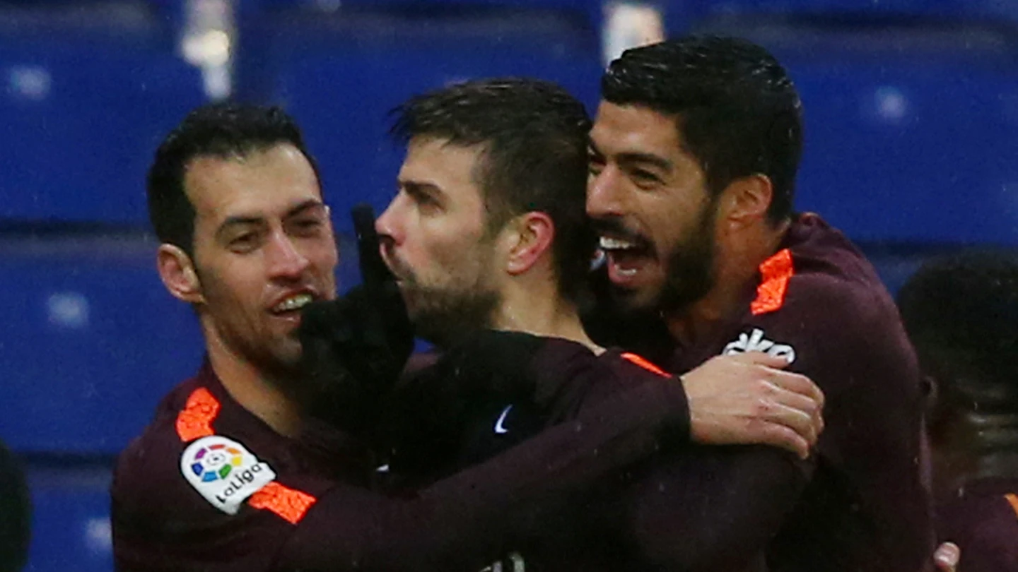 Gerard Piqué manda callar a la grada de Cornellá Gerard Piqué manda callar a la grada de Cornellá