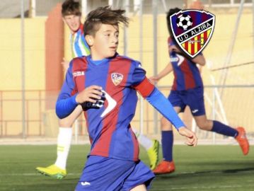 Nacho Barberá, jugador del equipo cadete de la UD Alzira Nacho Barberá, jugador del equipo cadete de la UD Alzira