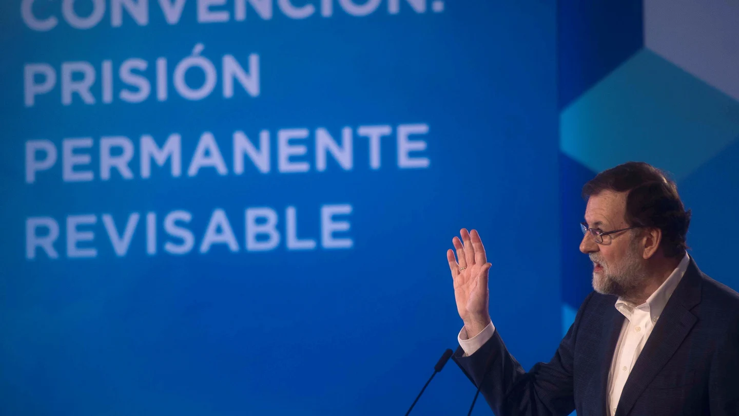 El presidente del Gobierno, Mariano Rajoy, interviene en la Convención Nacional del PP sobre la prisión permanente revisable El presidente del Gobierno, Mariano Rajoy, interviene en la Convención Nacional del PP sobre la prisión permanente revisable