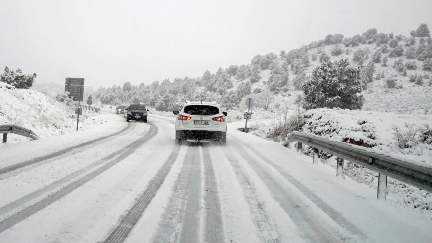 Un coche va desde Teruel a Cedrillas