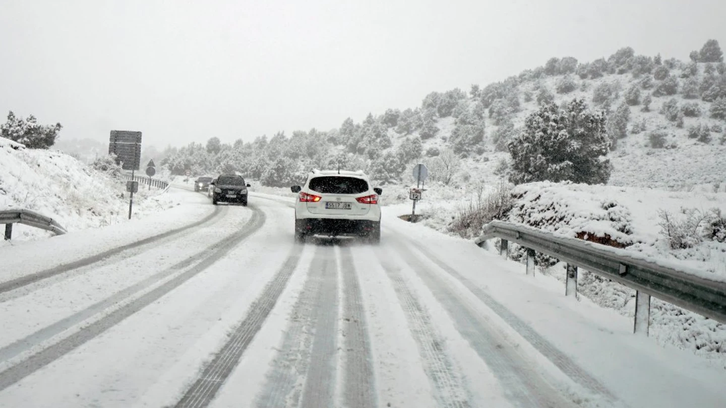 Un coche va desde Teruel a Cedrillas Un coche va desde Teruel a Cedrillas
