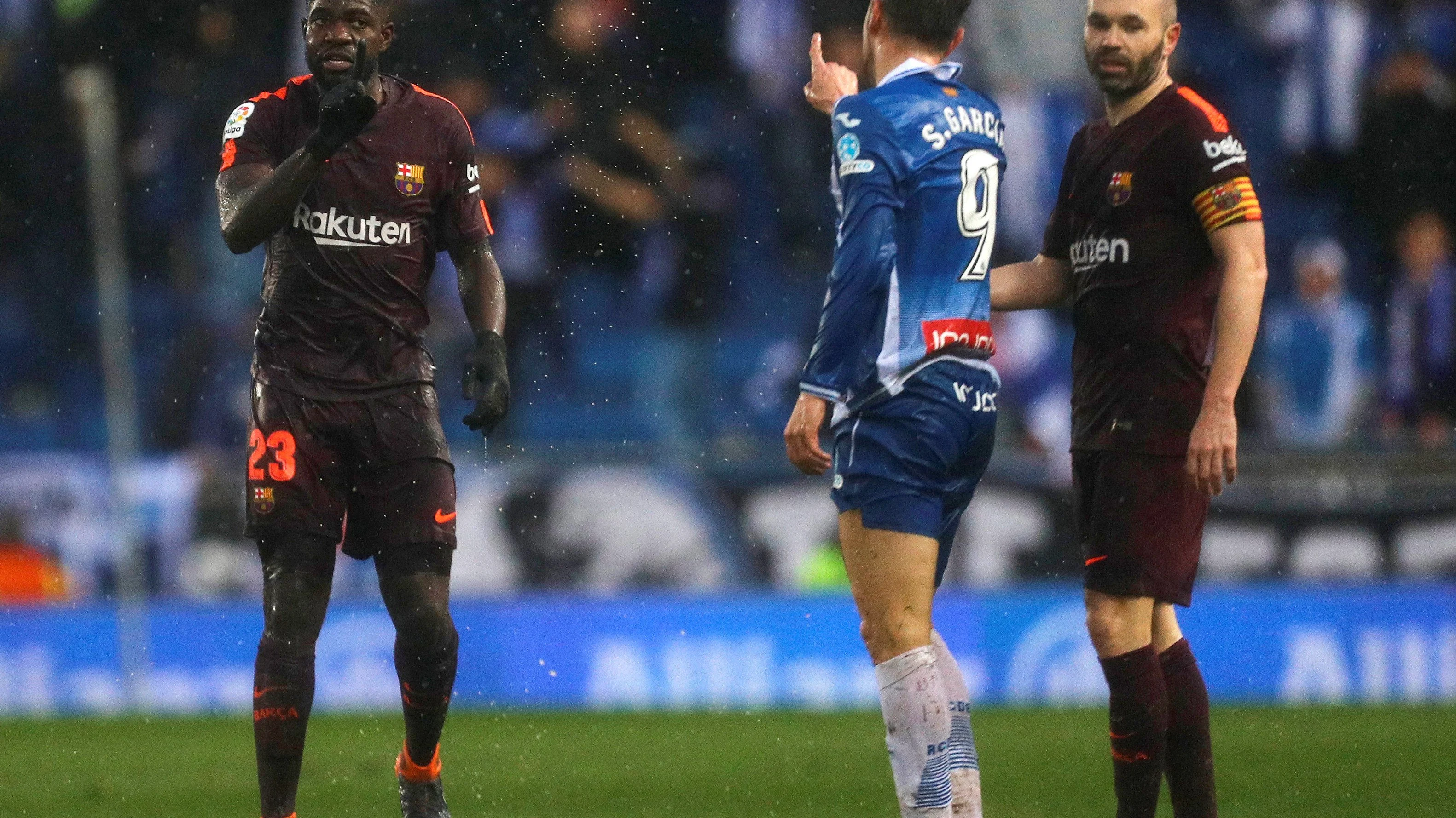 Momento de la discusi&oacute;n entre Umtiti y Sergio Garc&iacute;a