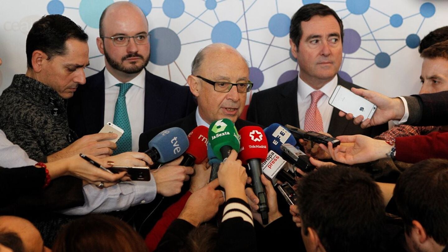 Crist&oacute;bal Montoro ante los medios