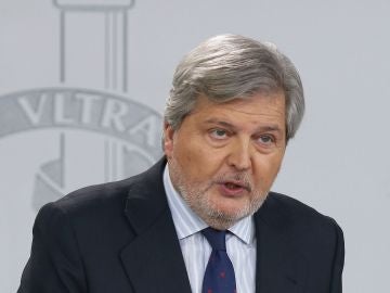 Íñigo Méndez de Vigo, portavoz del Gobierno y ministro de Educación Íñigo Méndez de Vigo, portavoz del Gobierno y ministro de Educación