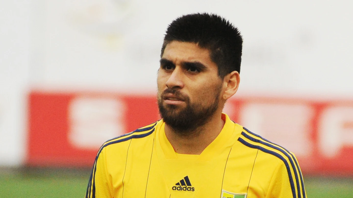 El futbolista Cristian Villagra El futbolista Cristian Villagra