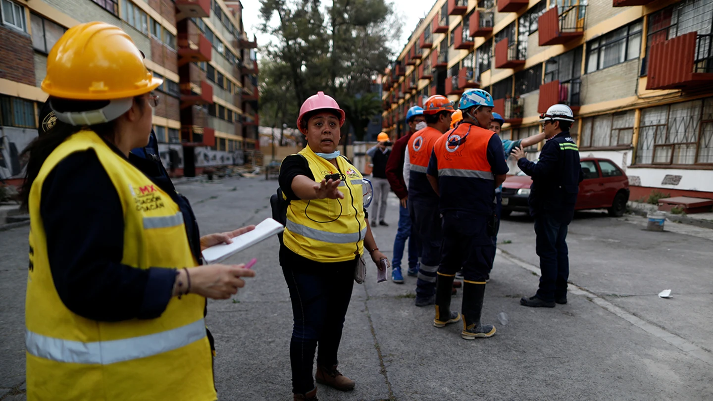 Efectivos tras el terremoto de México Efectivos tras el terremoto de México