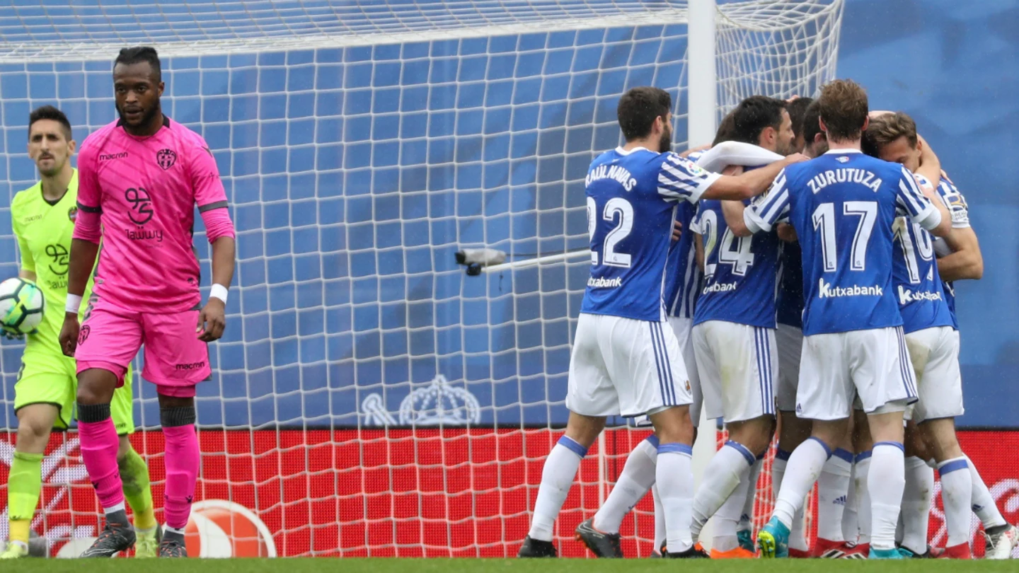 La Real Sociedad celebra un gol ante el Levante La Real Sociedad celebra un gol ante el Levante