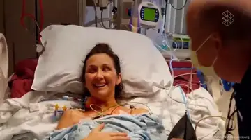La emotiva reacción de una joven que respira por primera vez tras recibir un trasplante de pulmón