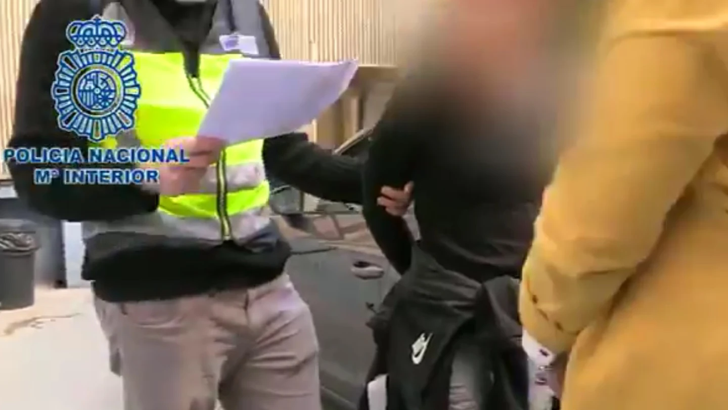 Detenidos en Valencia tras sustraer a un menor Detenidos en Valencia tras sustraer a un menor