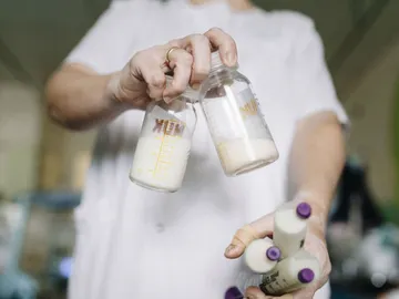 Cuando se instaura un banco de leche en neonatología, la tasa de lactancia propia aumenta. Cuando se instaura un banco de leche en neonatología, la tasa de lactancia propia aumenta.