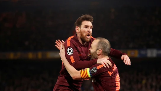 Messi celebra su gol con Iniesta Messi celebra su gol con Iniesta