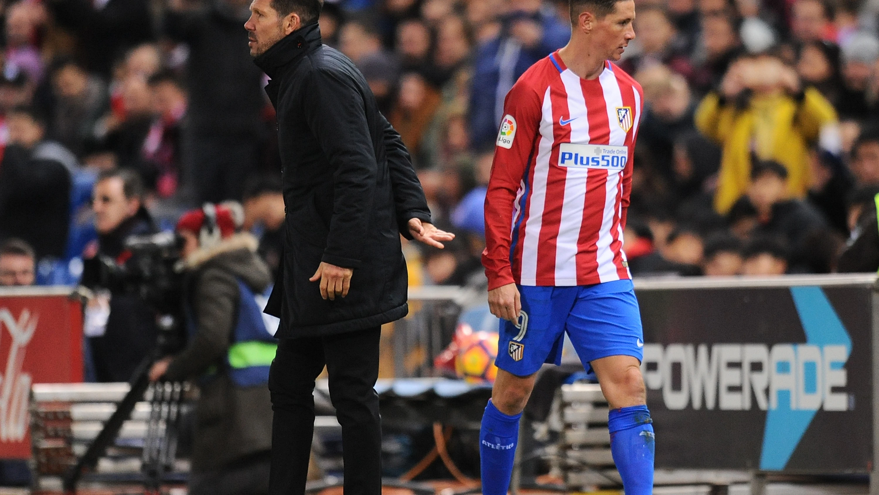 Fernando Torres es sustituido durante un partido