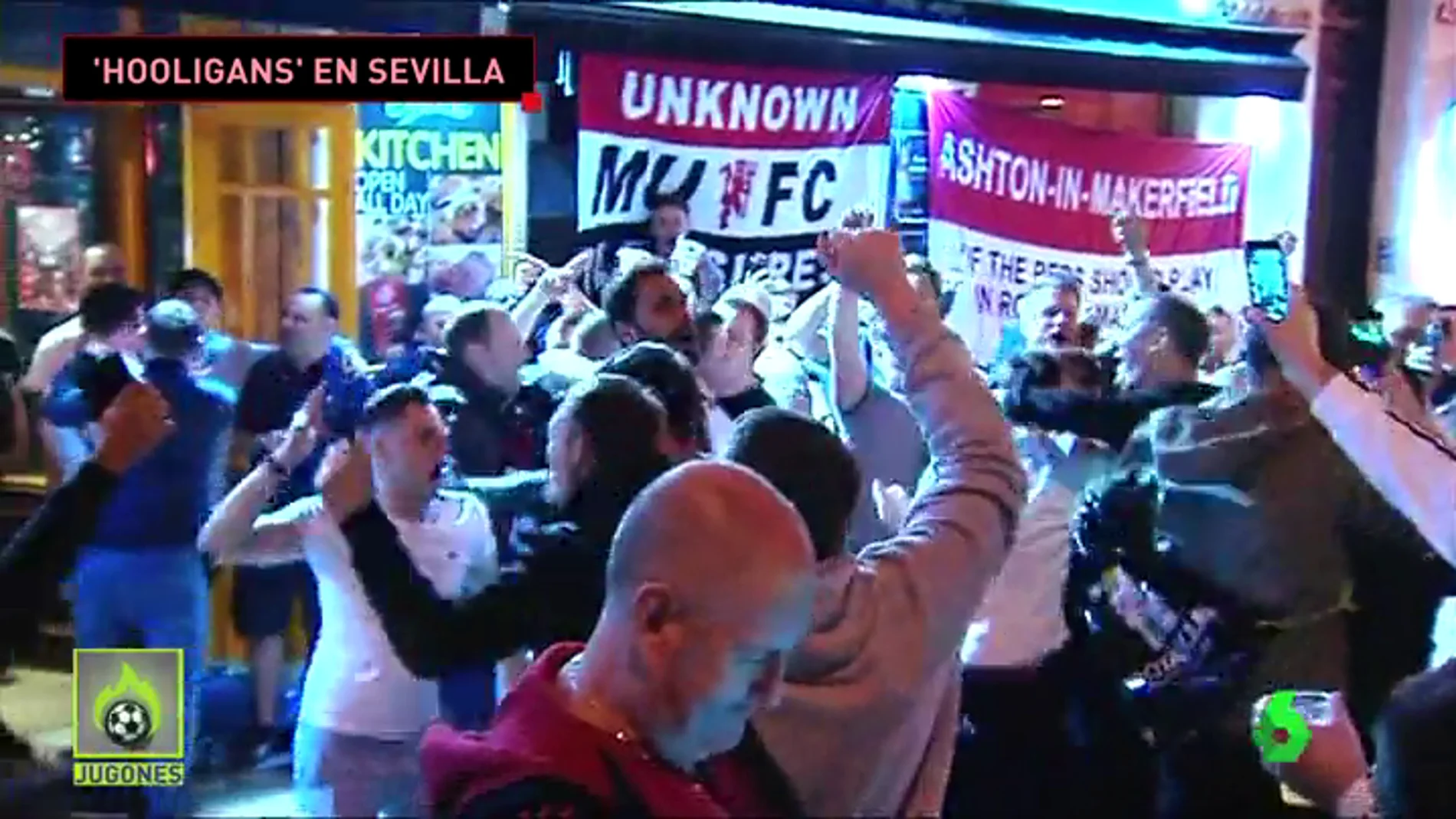 Los hooligans del Manchester United se hacen notar en Sevilla