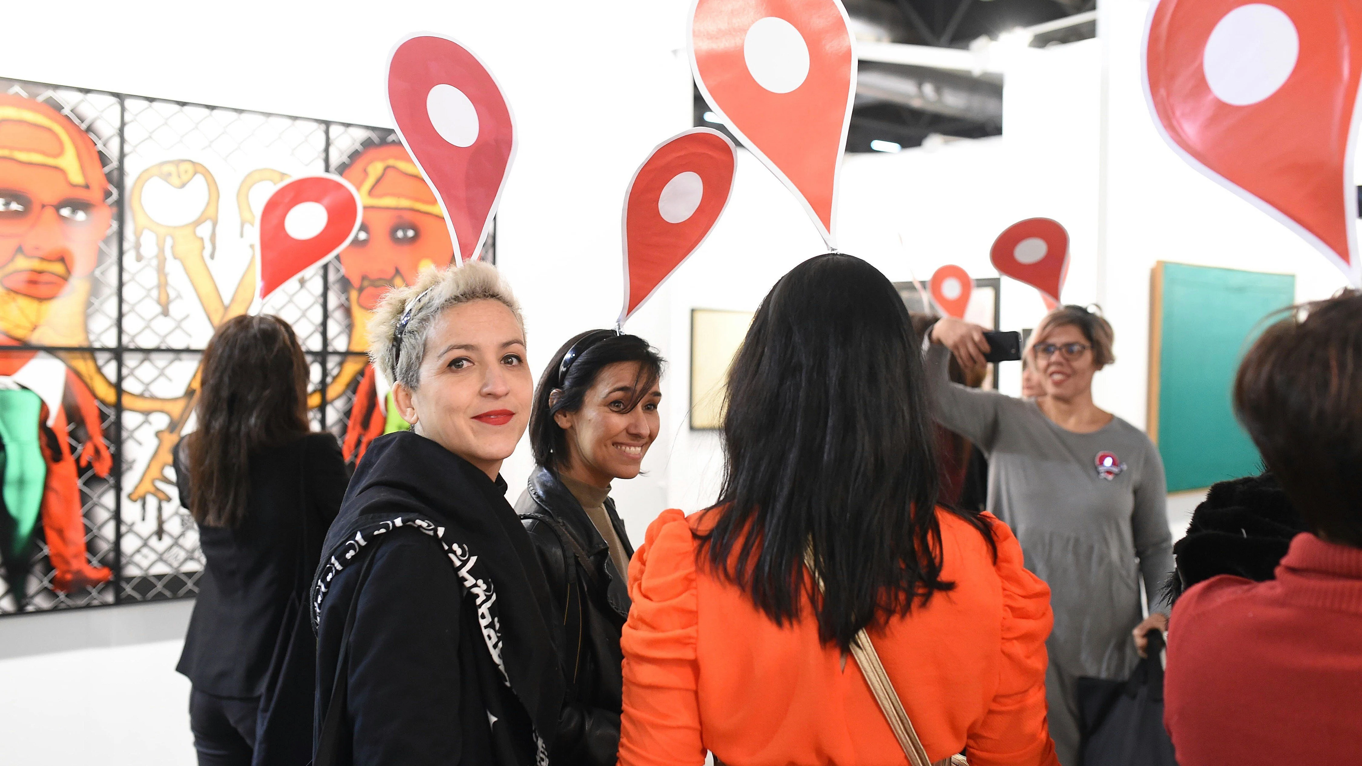 Acción feminista con 'geolocalizadores' en ARCO