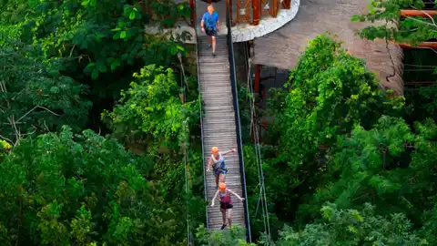 Puente Colgante Un parque temático para amantes de las emociones fuertes