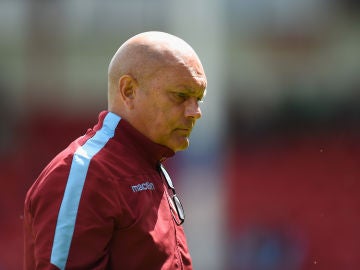 Ray Wilkins, durante un entrenamiento del Aston Villa Ray Wilkins, durante un entrenamiento del Aston Villa