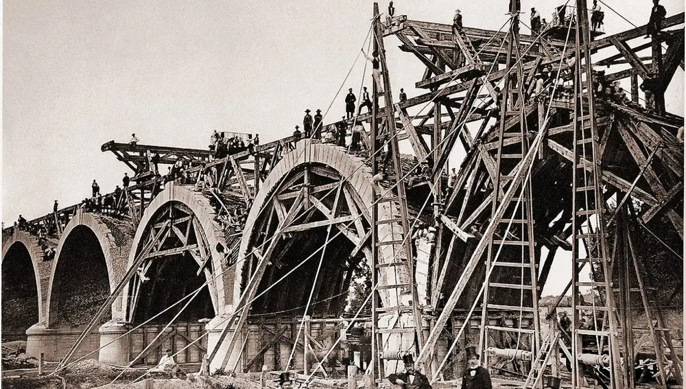 Construcción del Puente de los Franceses