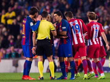 El colegiado extremeño Jesús Gil Manzano en un partido entre Barcelona y Atlético El colegiado extremeño Jesús Gil Manzano en un partido entre Barcelona y Atlético
