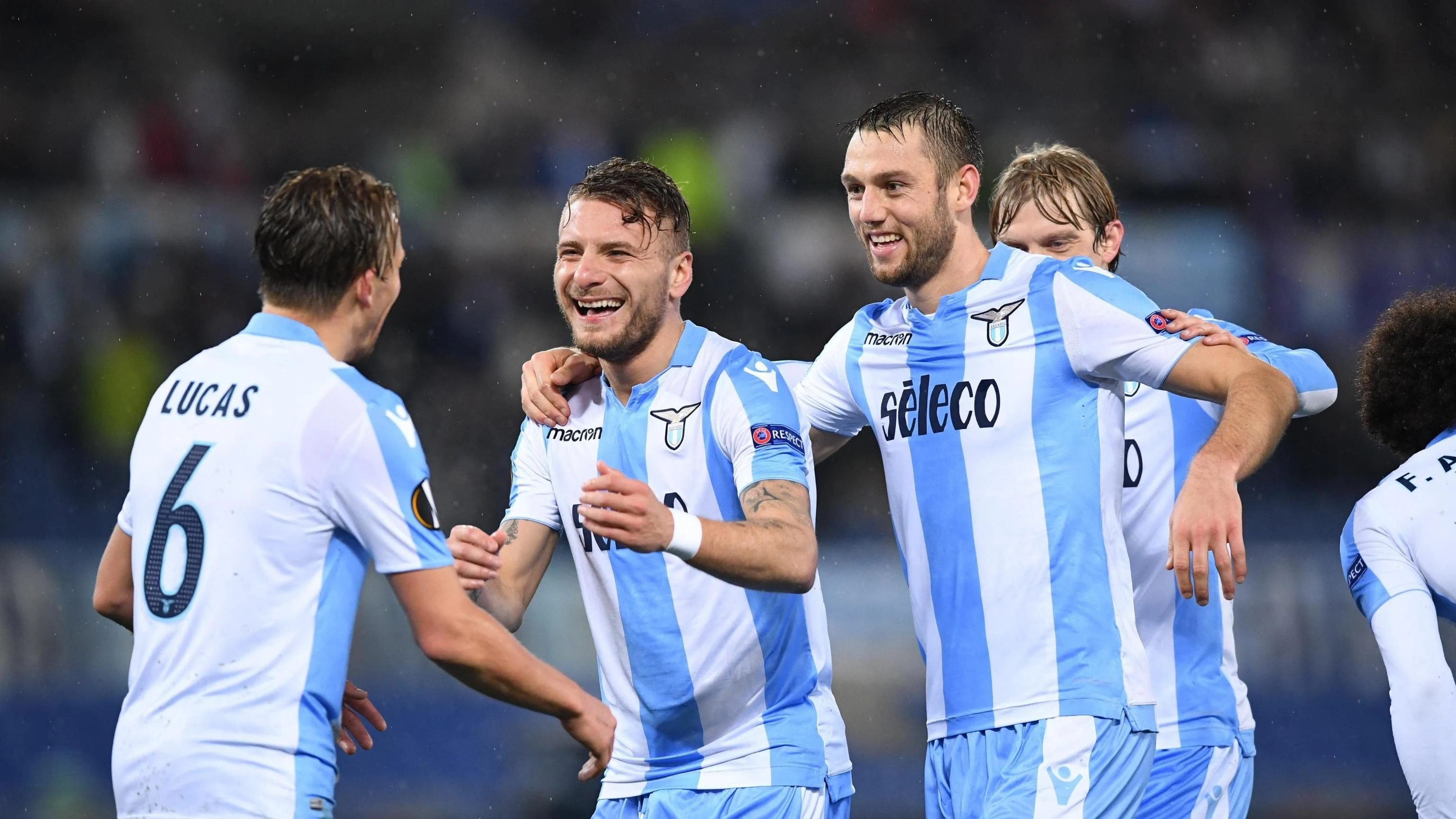 Los jugadores de la Lazio celebran su victoria