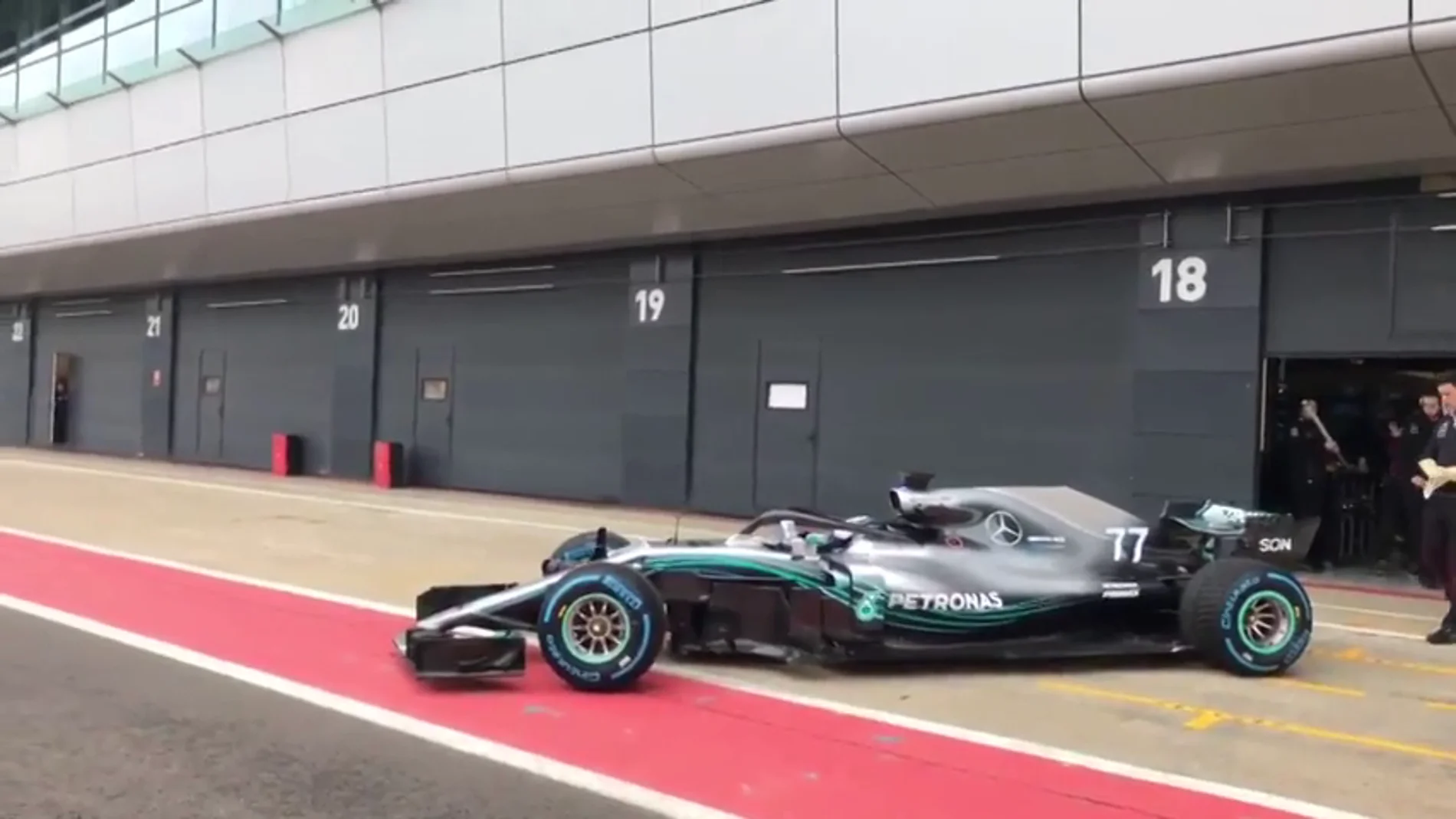 VÍDEO: Así es el nuevo Mercedes W09 de Hamilton y Bottas