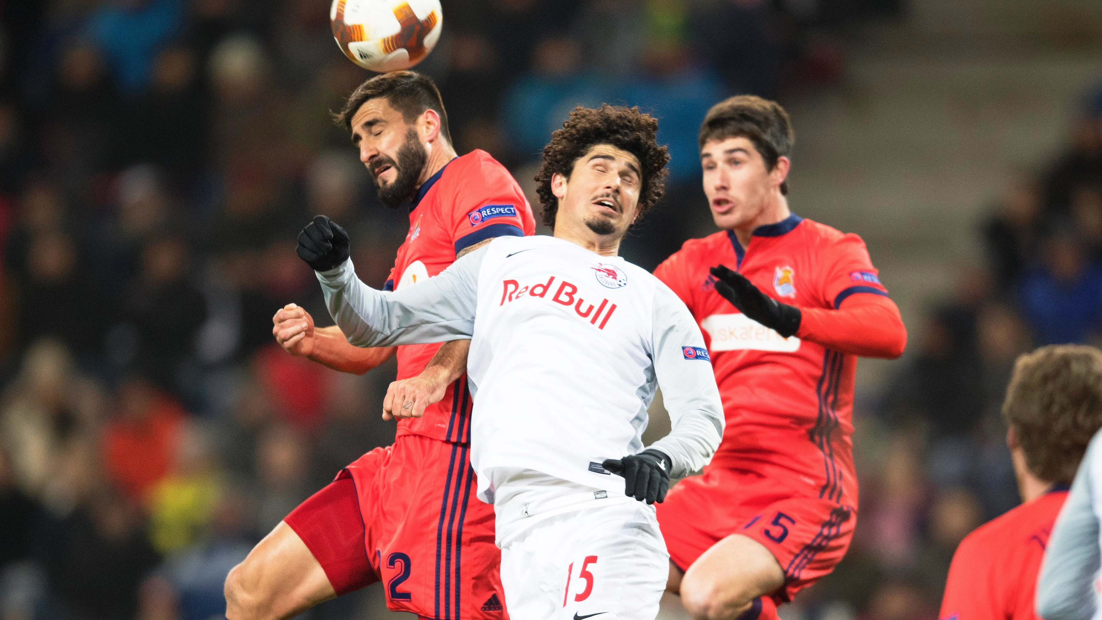 Momento del partido entre Salzburgo y Real Sociedad