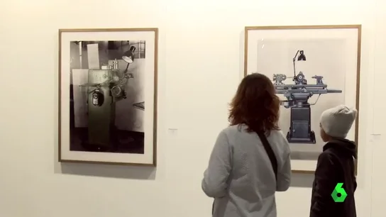 La pared de la que se descolgó la obra de Santiago Sierra en ARCO La pared de la que se descolgó la obra de Santiago Sierra en ARCO