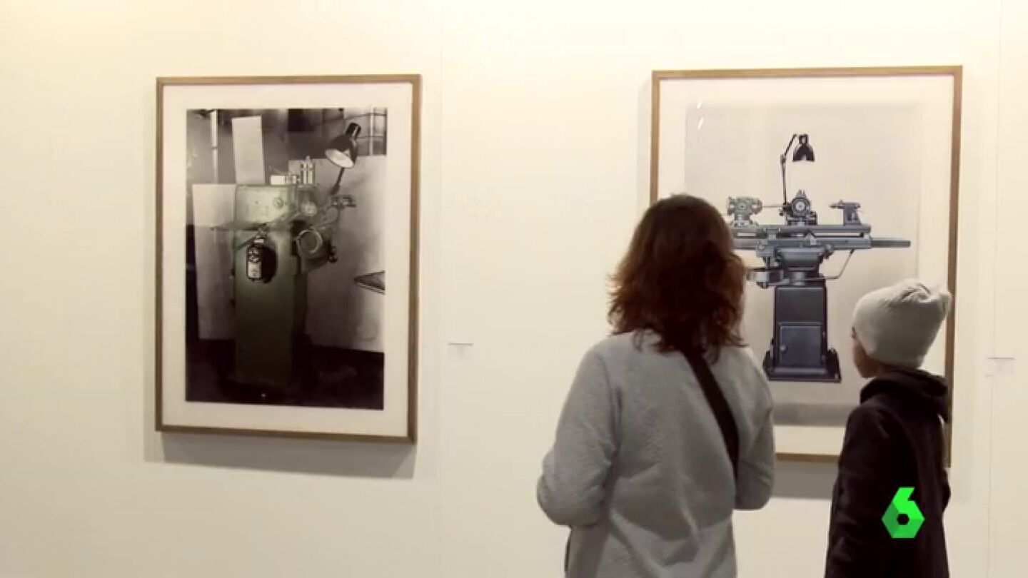 La pared de la que se descolg&oacute; la obra de Santiago Sierra en ARCO