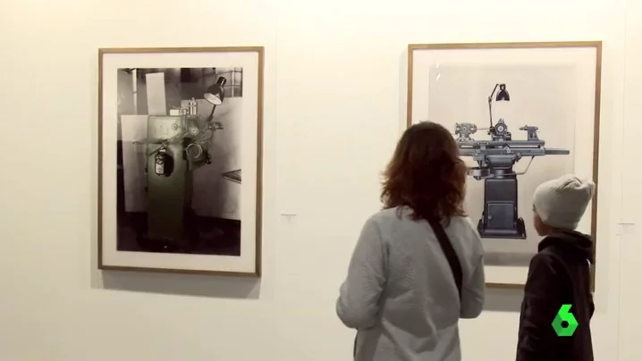 La pared de la que se descolgó la obra de Santiago Sierra en ARCO