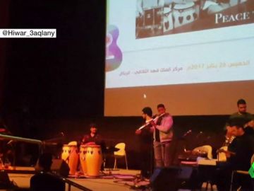 Primer festival de jazz en Arabia Saudí: una valla separa en el público a los hombres de las mujeres Primer festival de jazz en Arabia Saudí: una valla separa en el público a los hombres de las mujeres