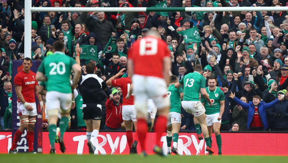 Irlanda celebra el ensayo de la victoria ante Gales