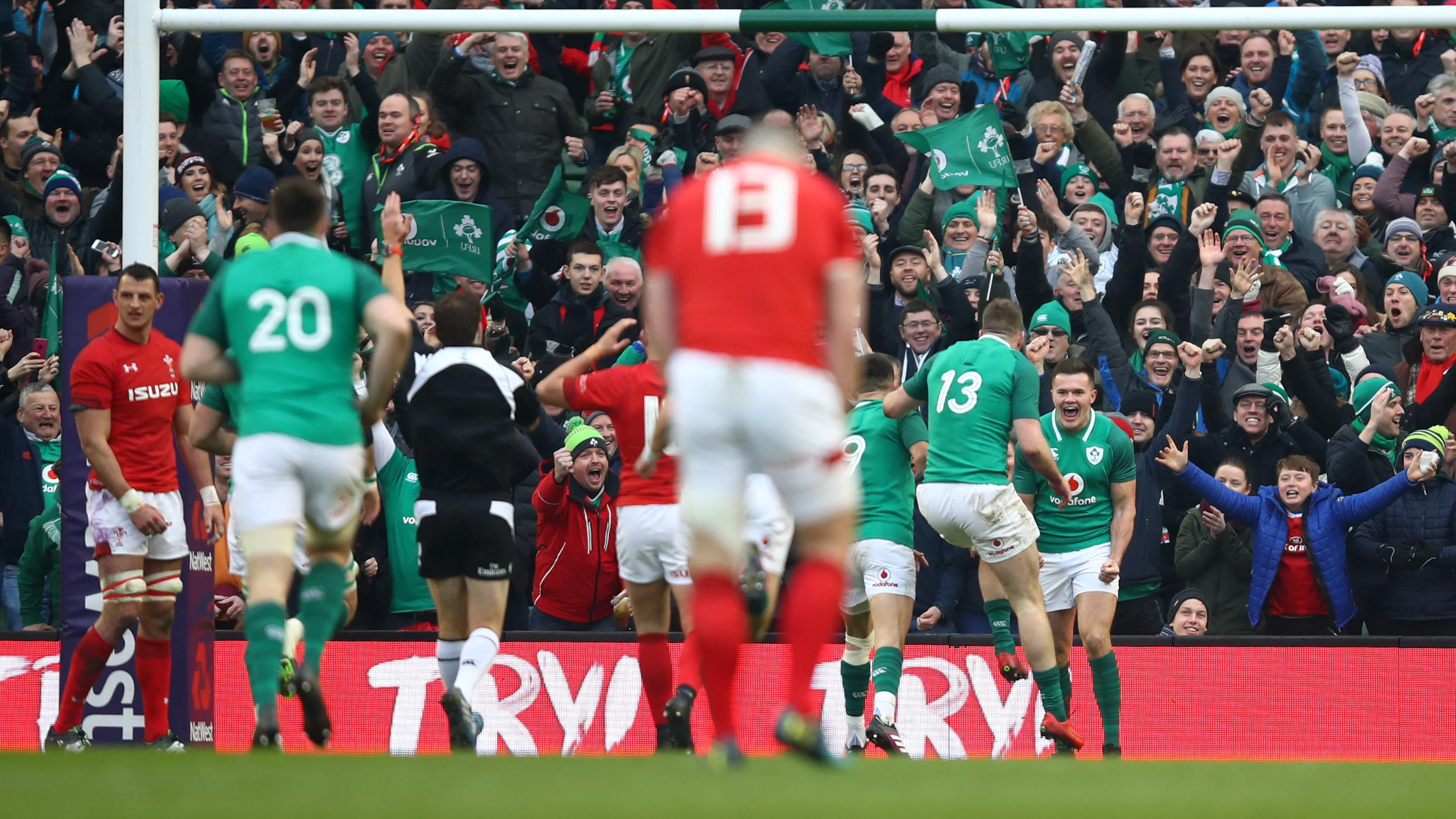 Irlanda celebra el ensayo de la victoria ante Gales