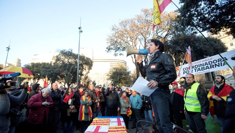 Álvaro de Marichalar en una concentración convocada por la Coordinadora por Tabarnia en la plaza de Cataluña de Barcelona