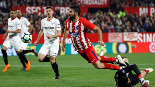 Penalti de Sergio Rico a Diego Costa