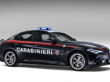 alfa-romero-giulia-carabinieri-2016-07.jpg alfa-romero-giulia-carabinieri-2016-07.jpg