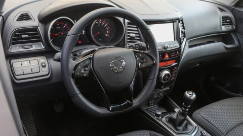 ssangyong-xlv12