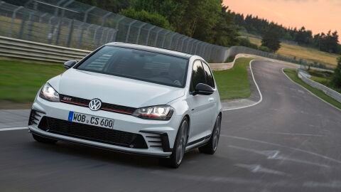 volkswagen-gof-gti-clubsport-1115-01