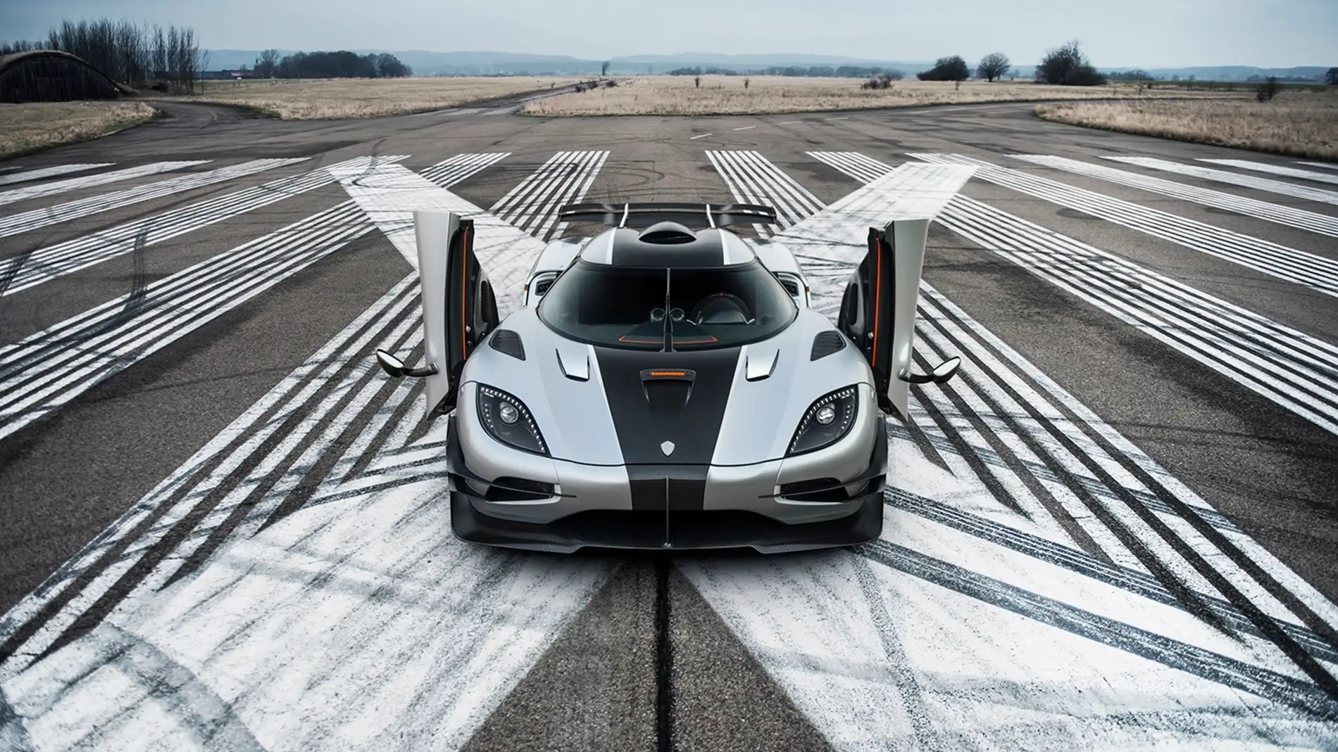 koenigsegg-one-1-170615-00.jpg