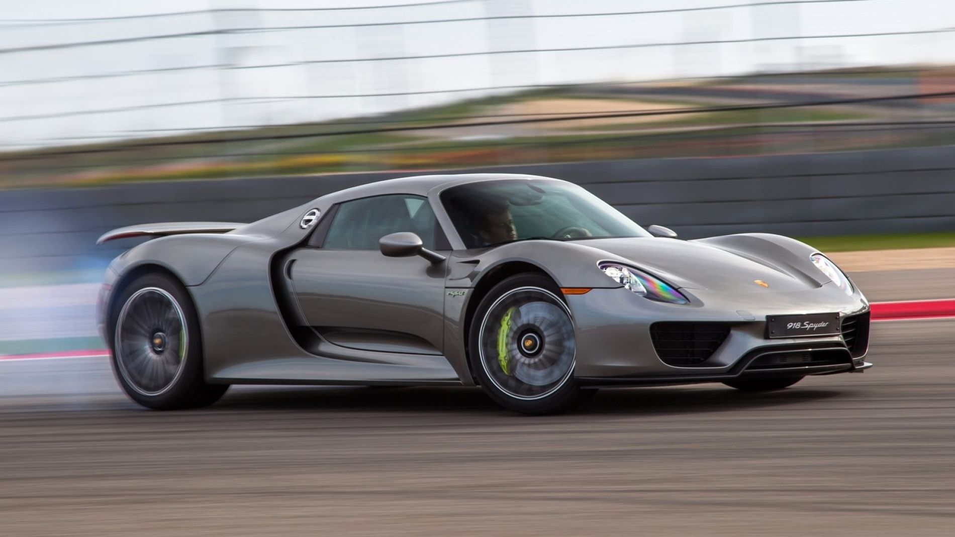 Porsche-918-spyder-recambios-2016-00.jpg