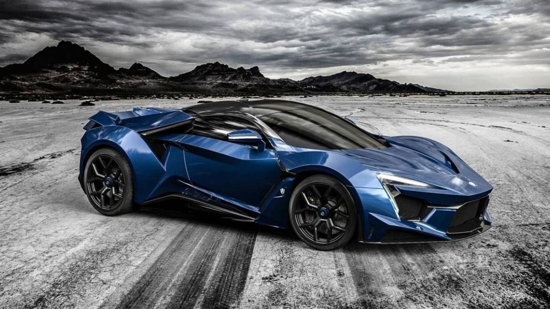 fenyr-supersport-121115-15_1440x655c.jpg