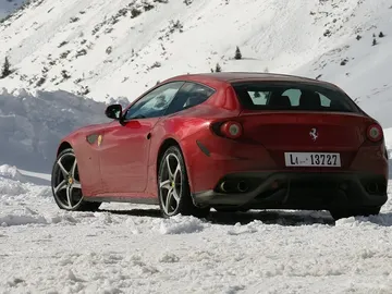 ferrari-ff-0216-02.jpg ferrari-ff-0216-02.jpg