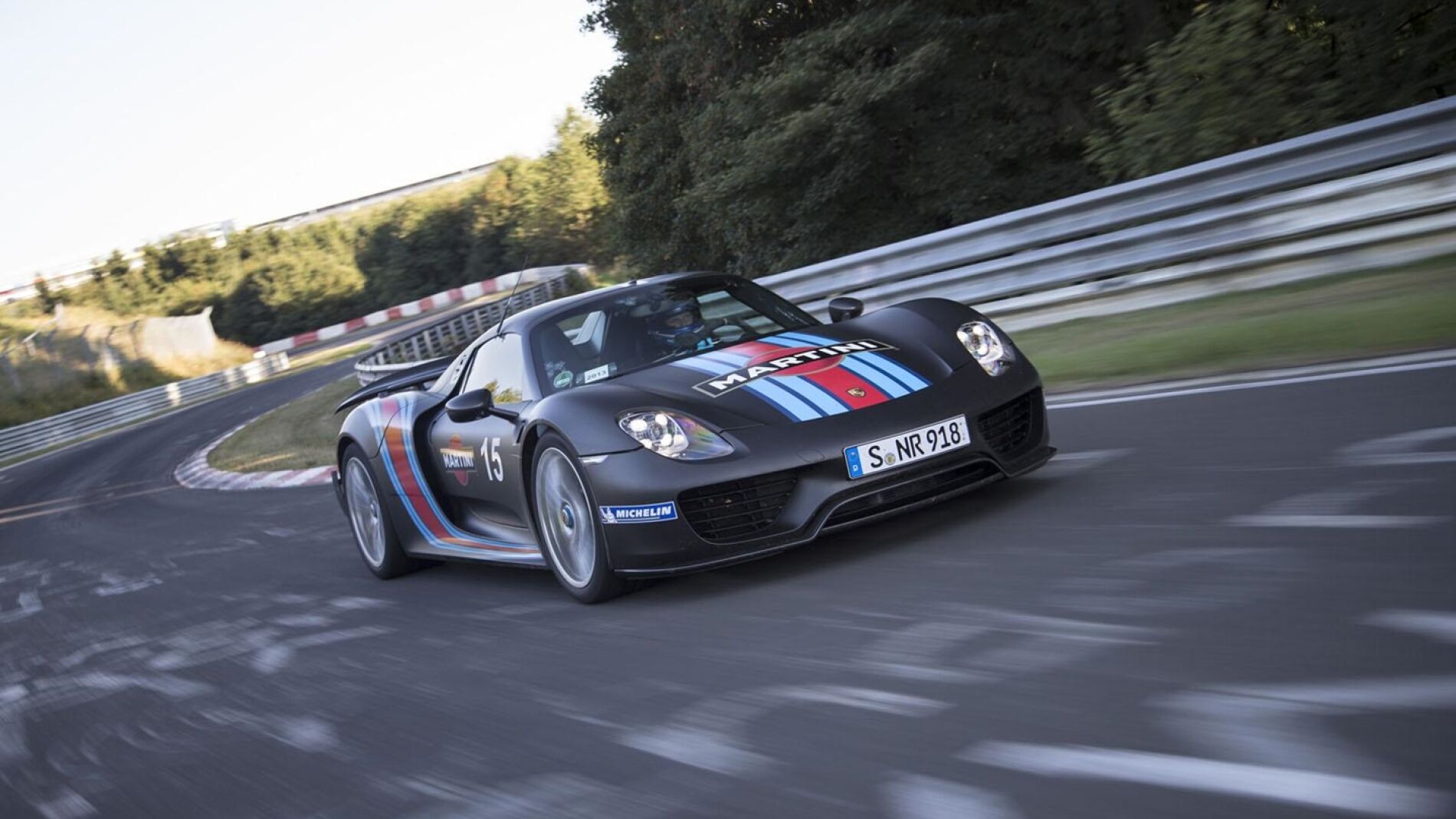 nurburgring-limite-velocidad-04-1440px1.jpg