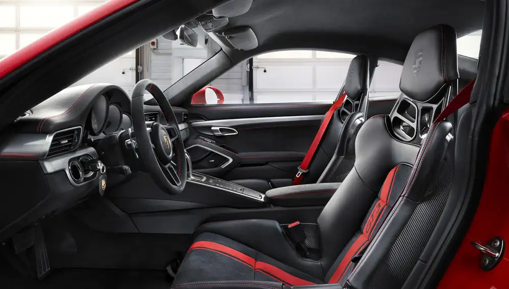 Porsche-911-GT3-2017_interior_2.jpg