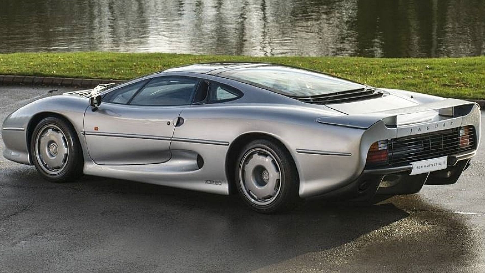 jaguar-xj220-rhd-0116-02.jpg