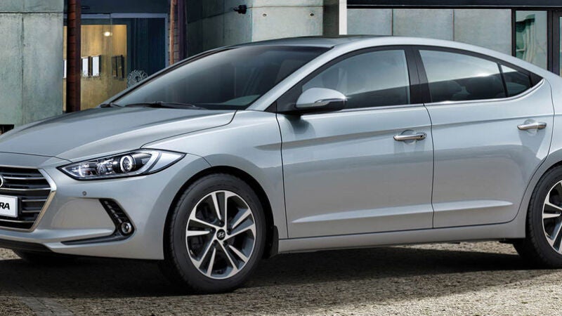 Hyundai Elantra: Una berlina compacta muy completa