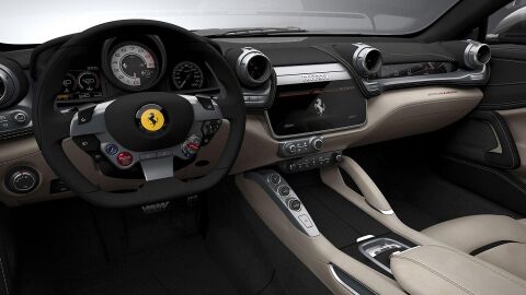 ferrari-gtc4lusso-090216-02